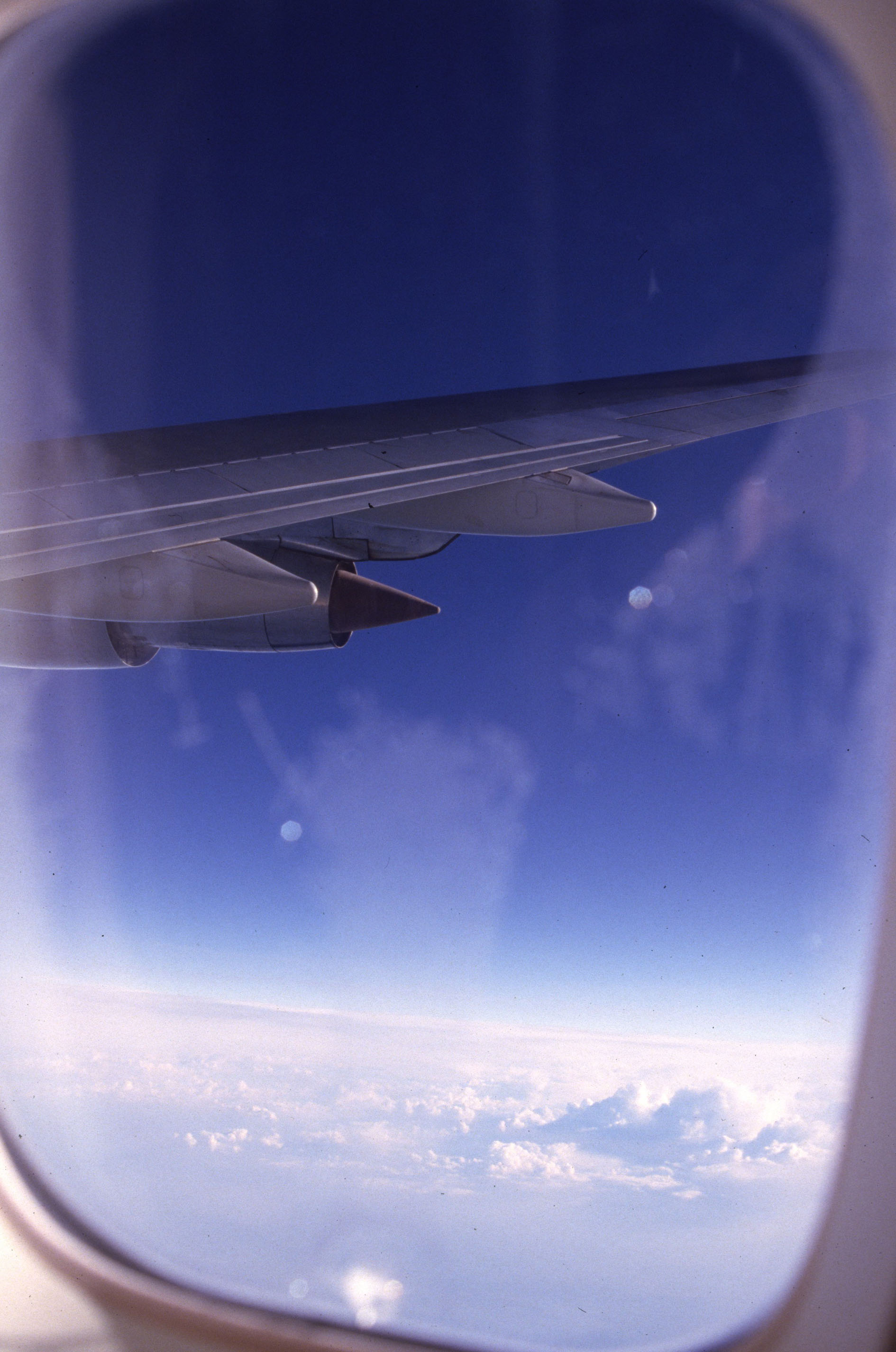 Blick aus Flugzeugfenster auf Tragfläche, Quelle: M. Wölfer